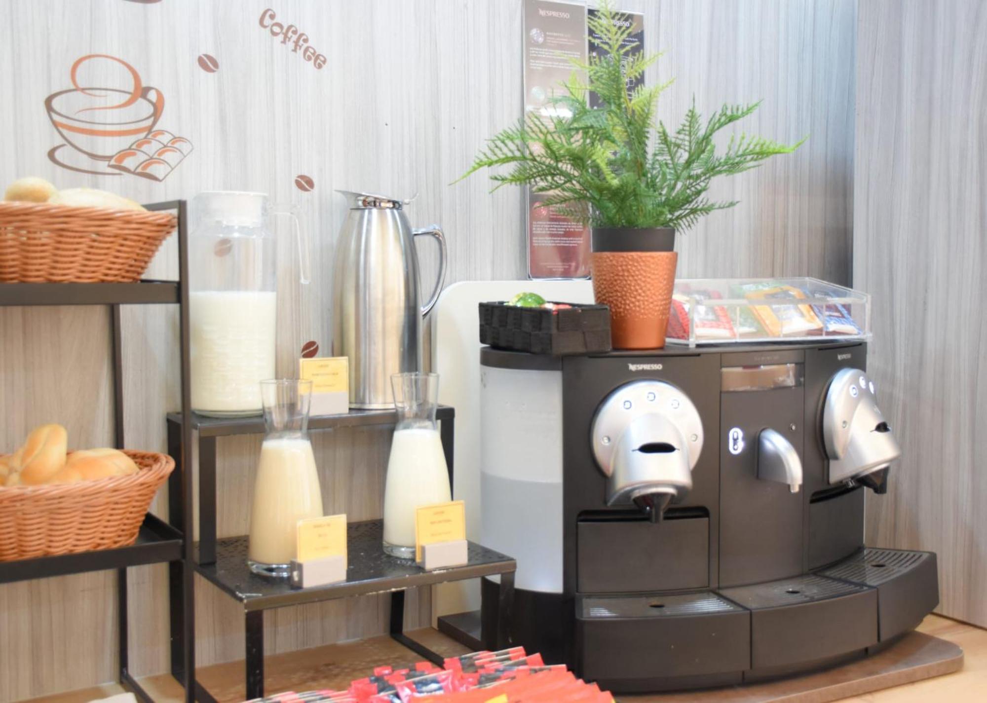 Salymar Hotel 4*